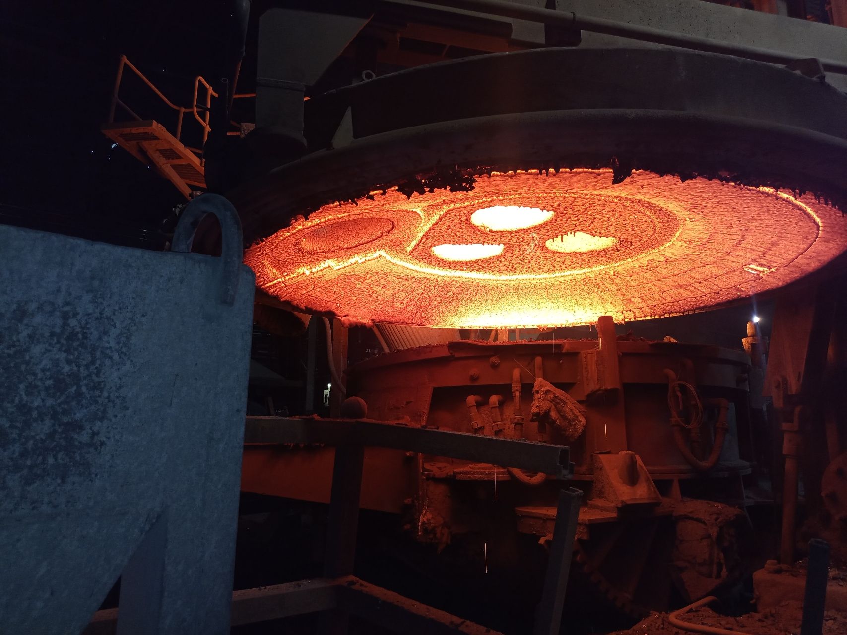 AC Electric Arc Furnace Powersaving Operation Technology